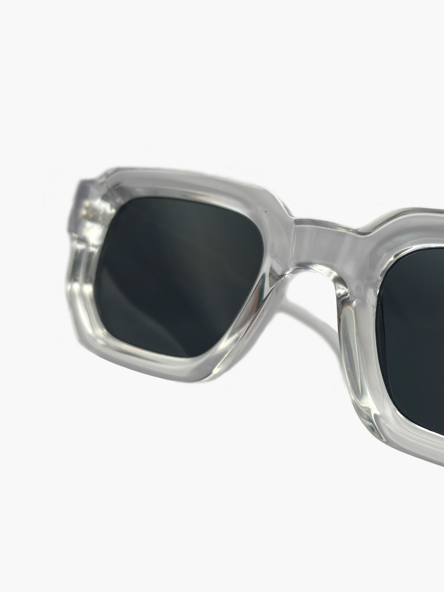 Transparente Maya Sonnenbrille Details