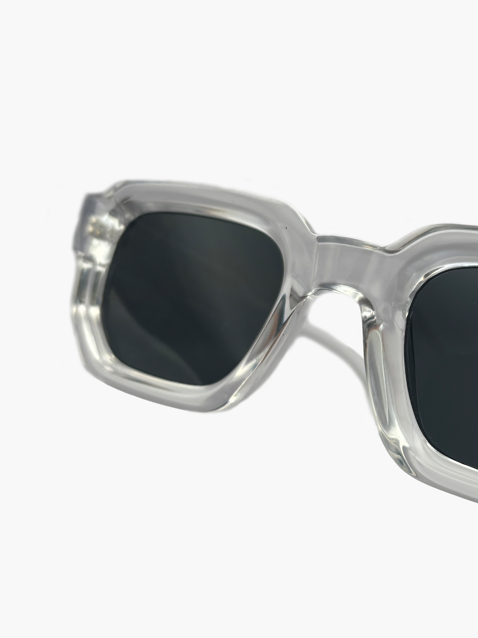 Transparente Maya Sonnenbrille Details